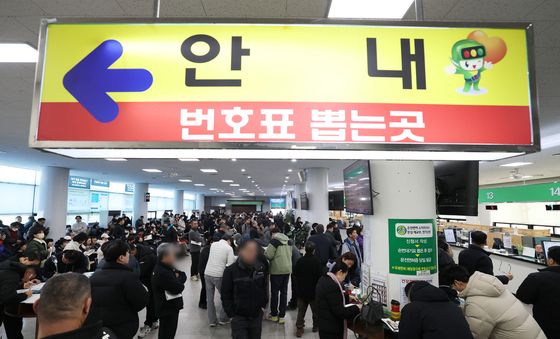 민원인으로 붐비는 운전면허시험장