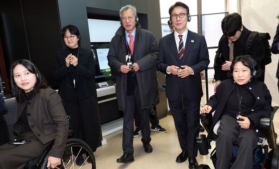 김민석 총리, 국립중앙박물관서 배리어프리 키오스크 현장 점검