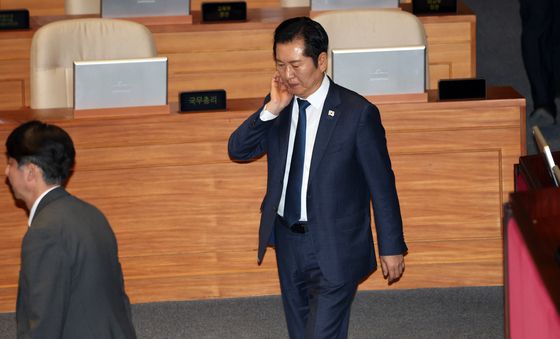 발걸음 옮기는 정청래 대표