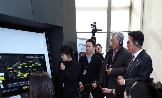 김민석 총리, 무장애 디지털 서비스 살펴