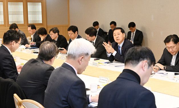 구윤철 부총리, '경제인문사회연구회 간담회' 참석