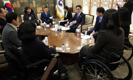 김민석 총리, 배리어프리 키오스크 현장간담회서 모두 발언