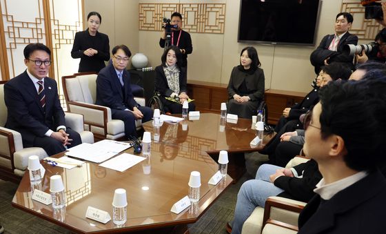 국립중앙박물관서 배리어프리 키오스크 간담회 연 김민석 총리