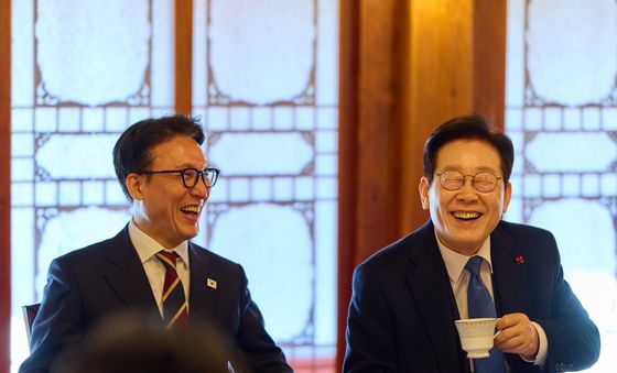 미소 짓는 이재명 대통령·김민석 총리