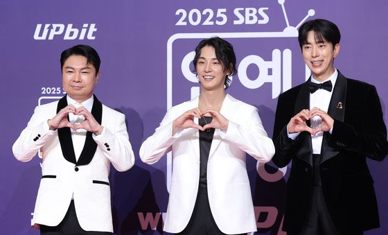 SBS 연예대상 찾은 '미우새' 임원희·윤시윤·윤현민