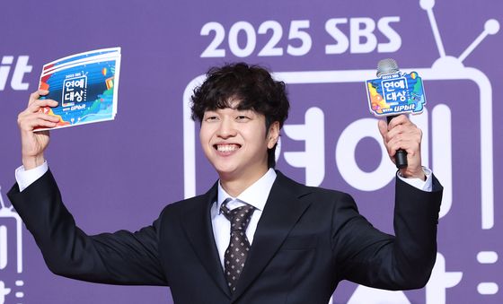 유재필, 유쾌한 진행