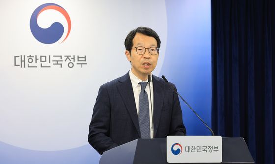 의사인력수급추계위원회의 결과 발표하는 김태현 위원장