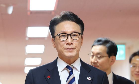 임시 국무회의 참석하는 김민석 총리