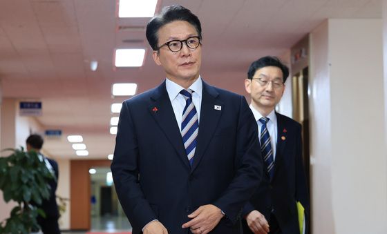 임시 국무회의 참석하는 김민석 총리