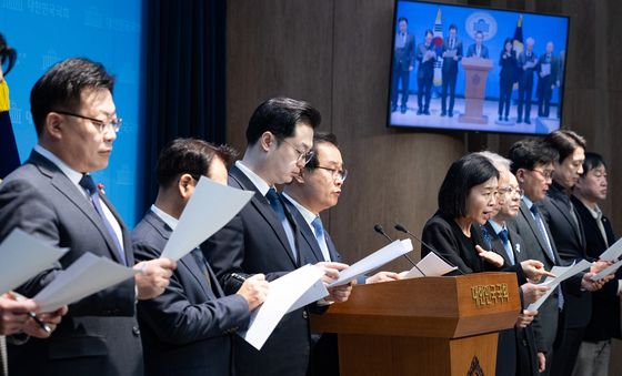민주당 '검찰, 이재명 대통령 사건 공소취소 촉구'