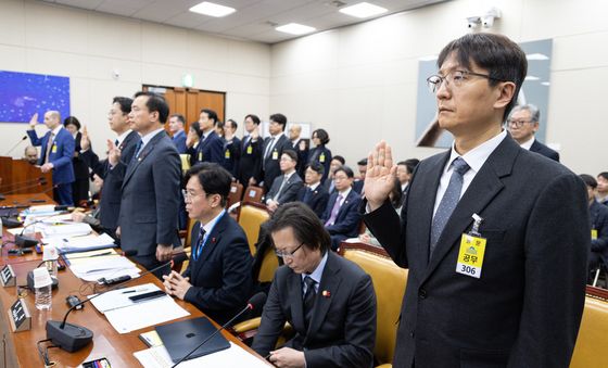 청문회 증인선서하는 박대준 전 쿠팡 대표