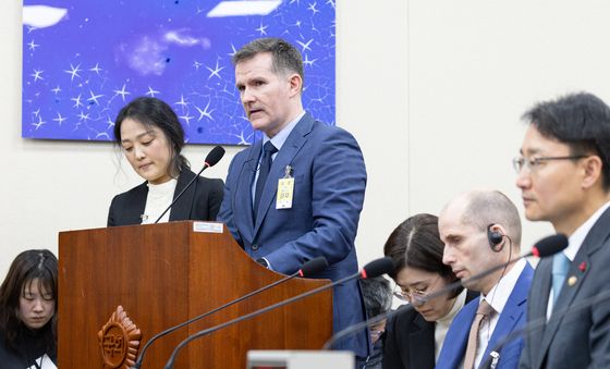 청문회 답변하는 브랫 매티스 쿠팡 최고정보보안책임자