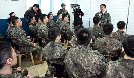 장병들 만난 김민석 총리