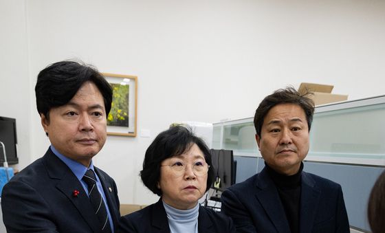 '쿠팡 불법행위' 국정조사 요구서 제출하는 여당