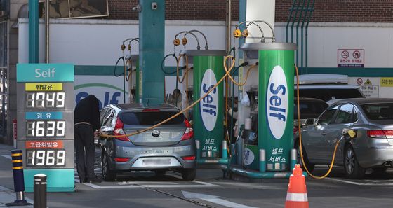 고환율에 석유류 가격 6% 급등