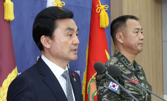 '준4군 체제로 해병대 개편' 브리핑하는 안규백 국방부 장관