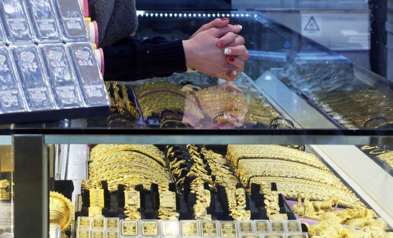 2025년 금 가격, 70% 폭등