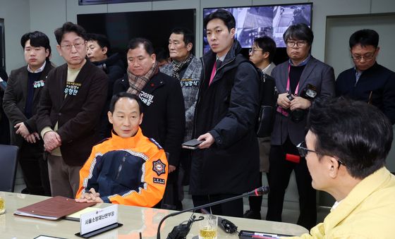 총리 소방 현장점검 지켜보는 양천구 시의원·구의원