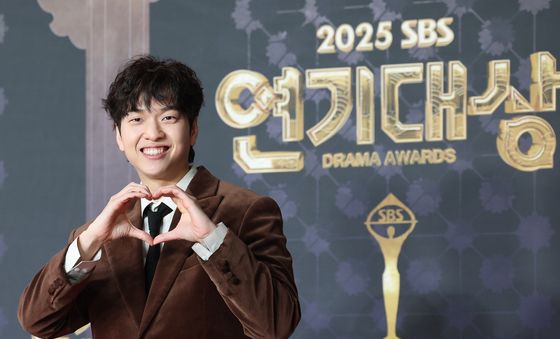 유재필, SBS 연기대상 레드카펫 MC