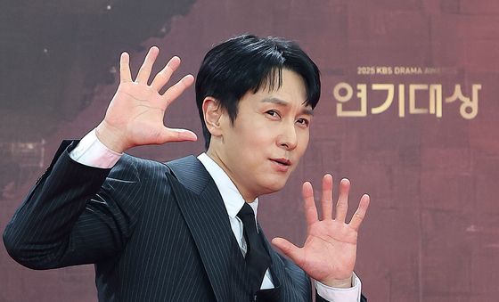 김동완, 내가 바로 포즈장인
