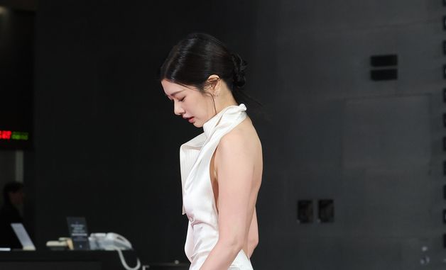 정소민, 걸을 때 마다 흘러내리는 섹시미