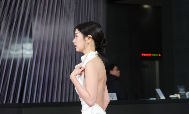 정소민, 아찔한 발걸음