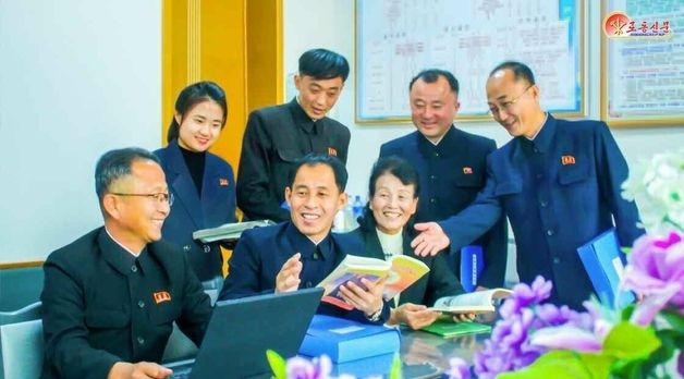 北 "모두가 대가정 이루는 고마운 제도 위해 지혜 바치리라"…리광혁 일화 조명