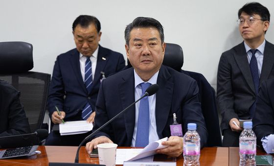 방산중소기업 상생협력 발전 간담회 참석한 김유진 한국방위산업진흥회장