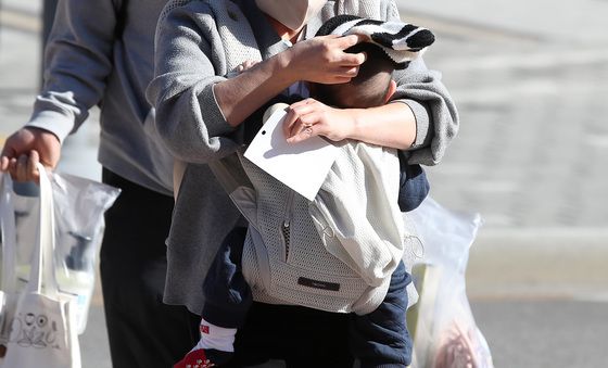 '우리 아기 추우면 안 돼'