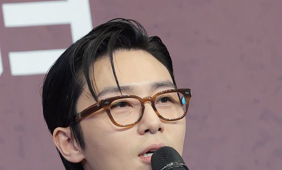 박서준, 너무 잘생긴 기자님