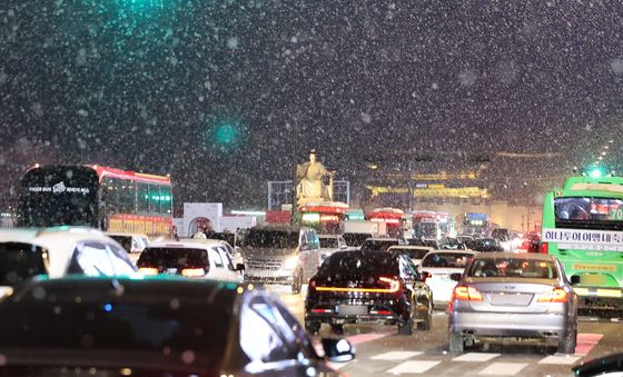 퇴근길 첫눈이 펑펑