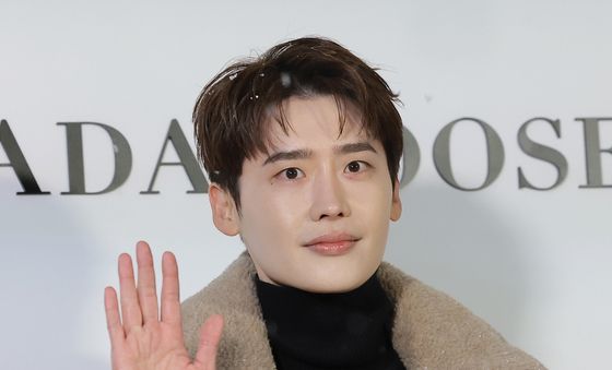 이종석, 부드러운 미소