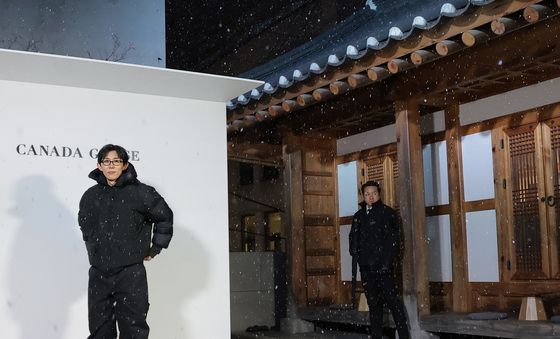 코드 쿤스트, 서울에 첫 눈이 내리네요