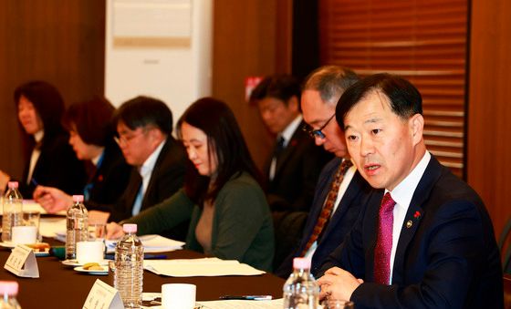 발언하는 이형훈 차관