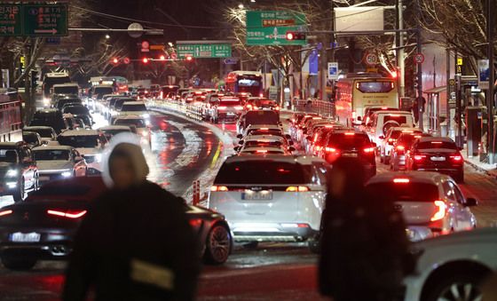 폭설에 '교통비상'