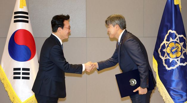 김민석 국무총리,  김이탁 국토교통부 1차관 임명장 수여