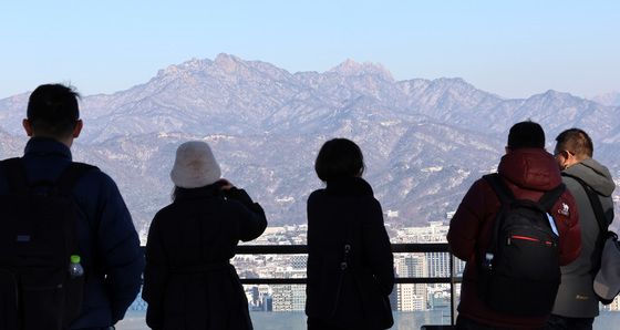 눈 내린 북한산