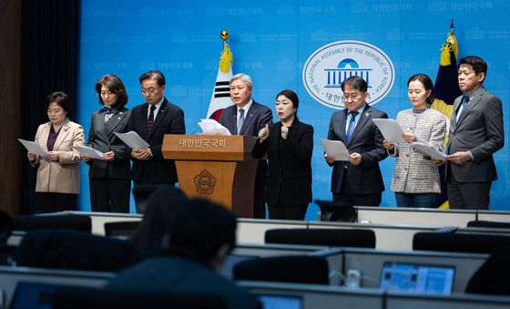조국혁신당 "내란전담재판부 설치법 위헌소지, 수정해야"