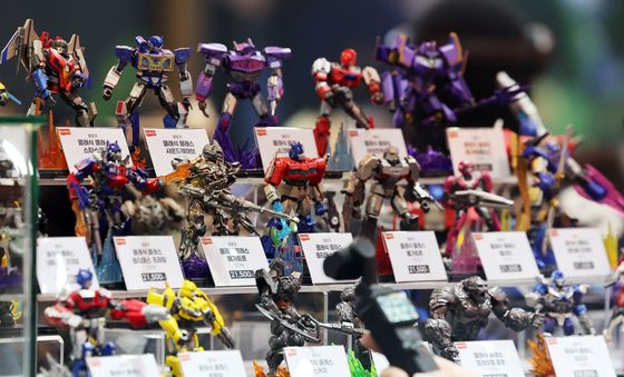 멋진 로봇 피규어