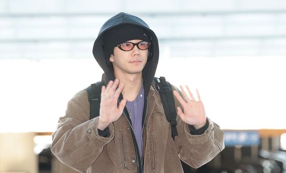 이준영, 부드러운 손 인사