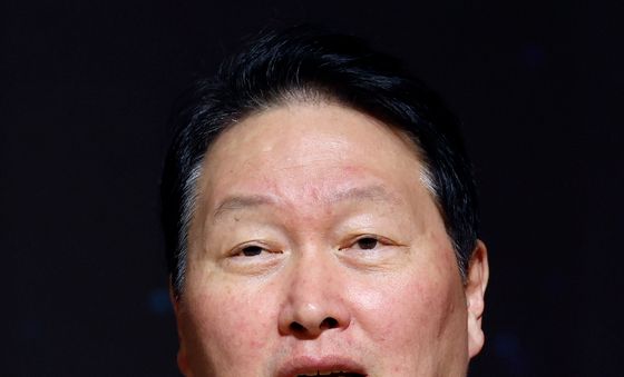 AI 이슈 관련 특별대담 갖는 최태원 회장