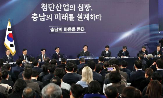 이재명 대통령, 충남서 타운홀미팅 간담회