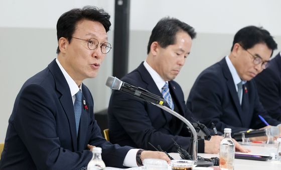 발언하는 김민석 총리