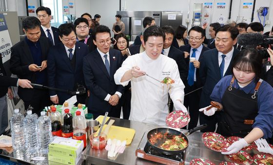 청년식품창업센터 찾은 김민석 총리
