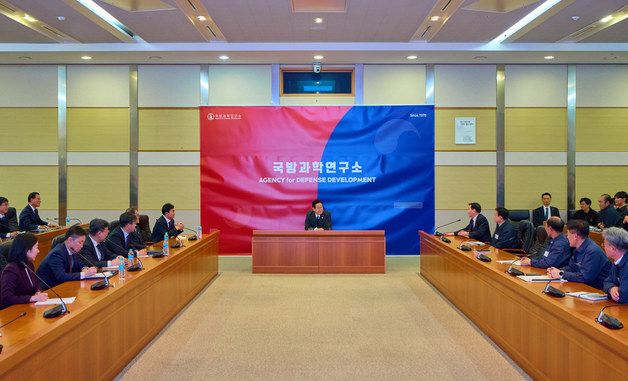 이재명 대통령, 국방과학연구소 방문