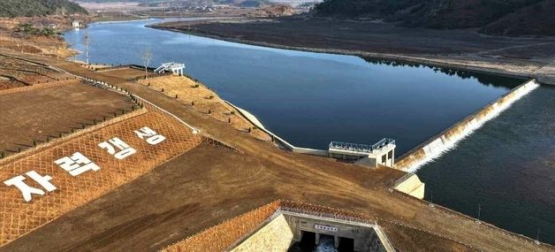 북한, 농업 생산 성과 선전…"알곡생산 비약적 장성"