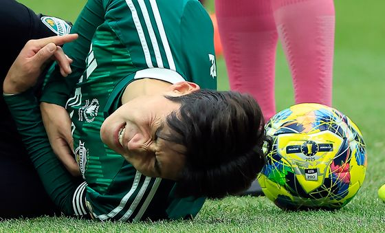 괴로워 하는 박진섭