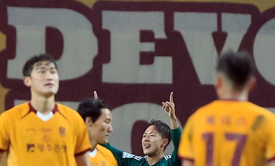 연장 역전골 넣은 이승우