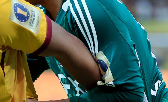 손도 바쁜 축구