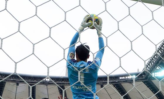 김정훈 골키퍼의 선방